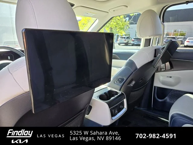 Certified Used 2025 White Kia SX Prestige image 17