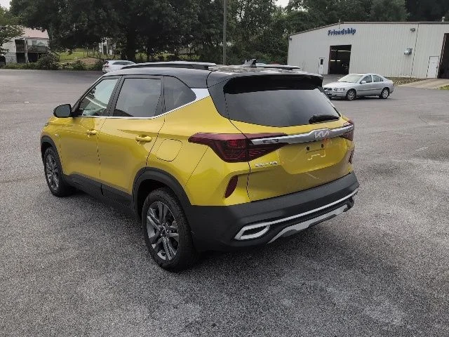 Used 2023 Yellow Kia S image 6