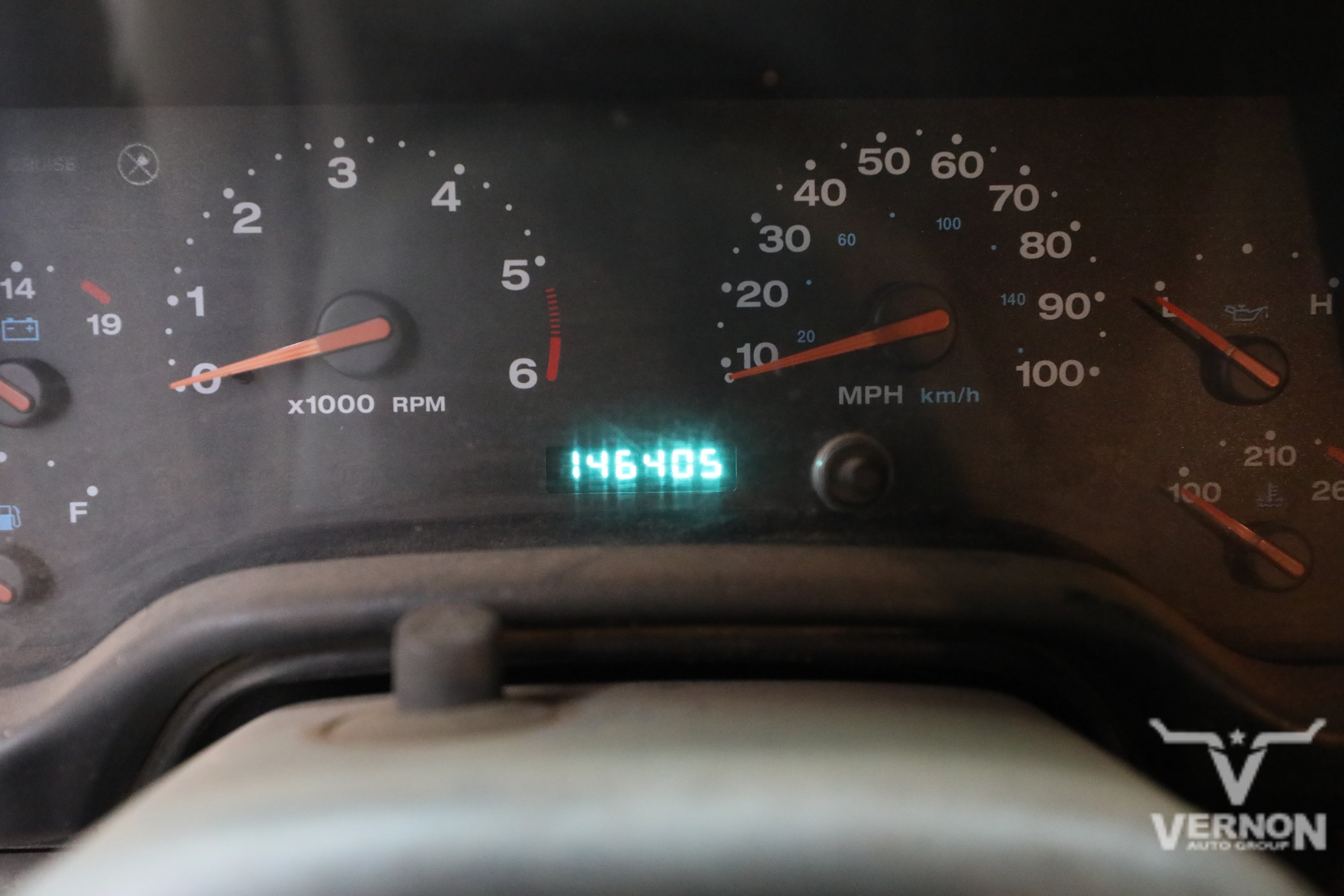 Used 2004 Flame Red Jeep Y image 10