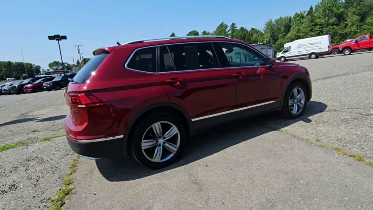 Used 2021 Red Volkswagen SEL image 8