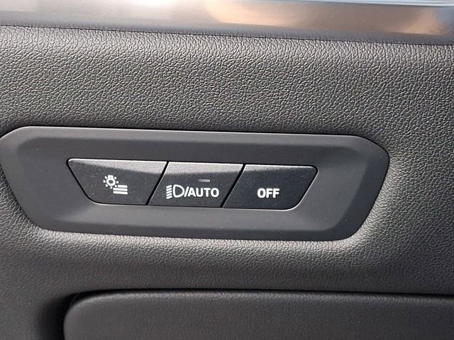 New 2026 Black Sapphire Metallic BMW xDrive40i image 19