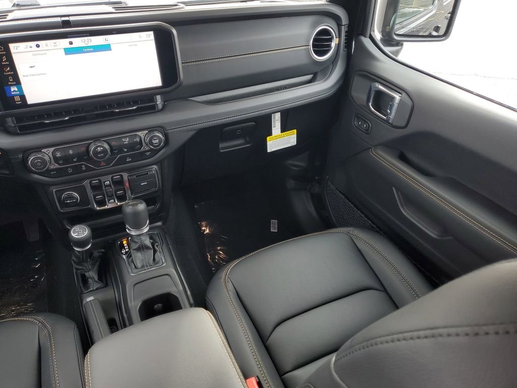 New 2026 Black Clearcoat Jeep Sahara image 14
