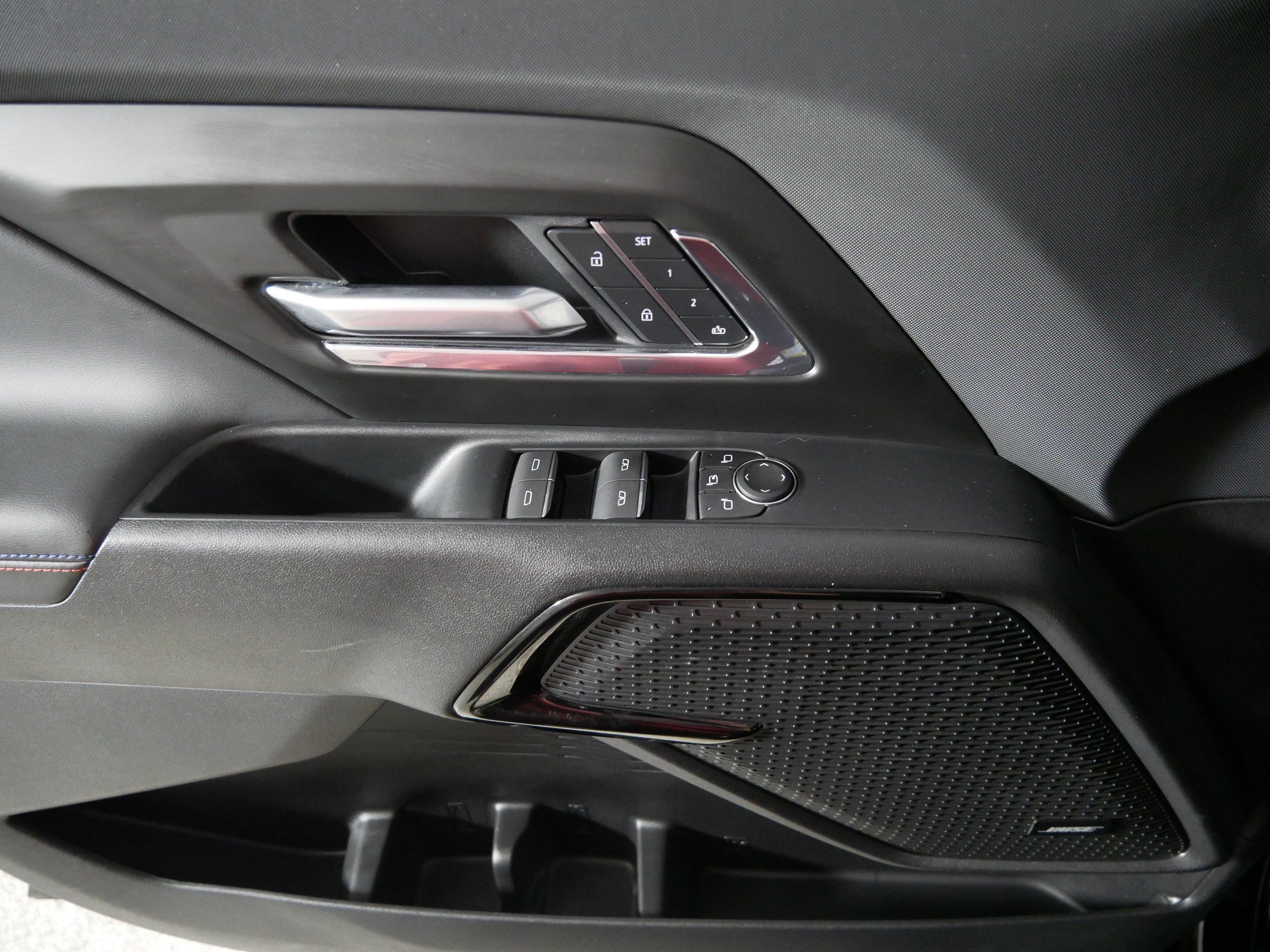 Used 2025 Black Chevrolet RST - Max Range image 19