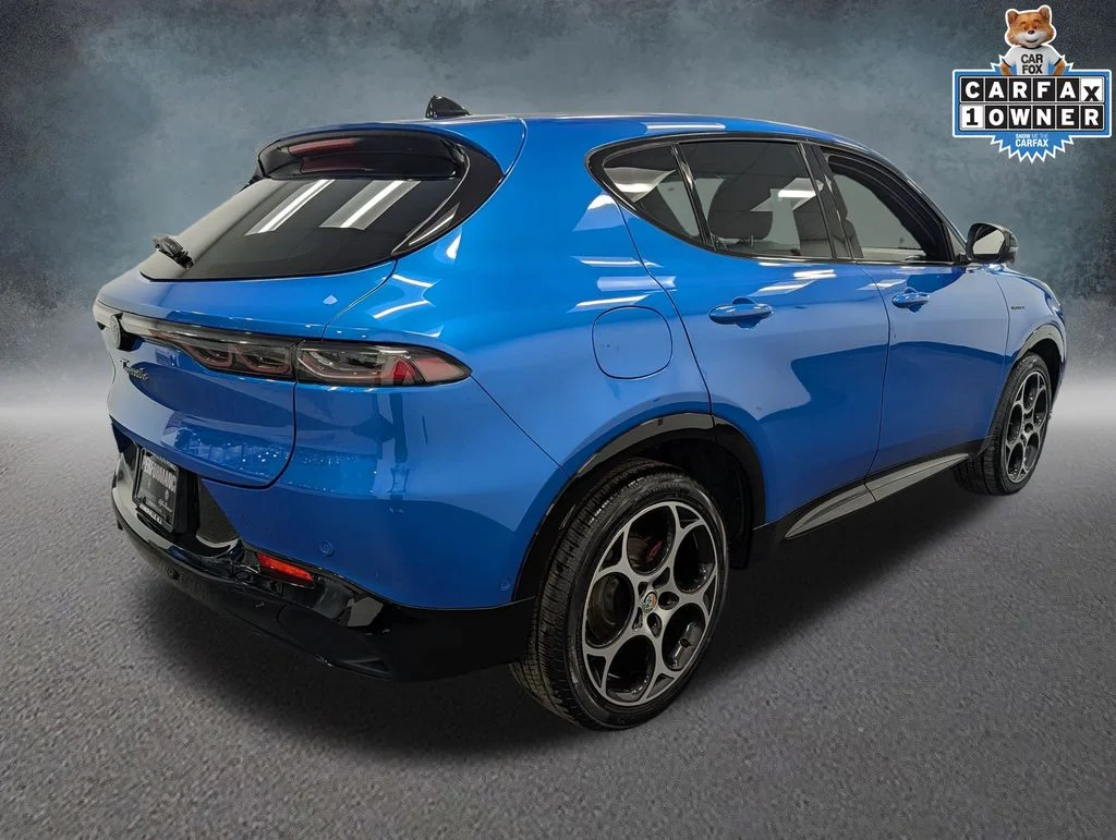 Used 2025 Blue Alfa Romeo  image 4