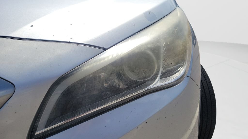 Used 2016 Silver Hyundai SE image 6