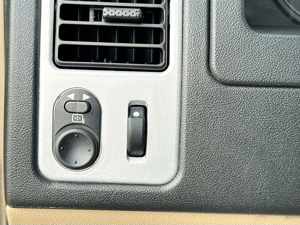 Used 2008 Beige Chevrolet LT image 11