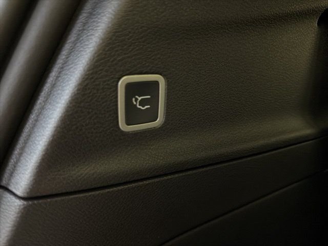 2026 Chrysler Voyager LX - Photo 10
