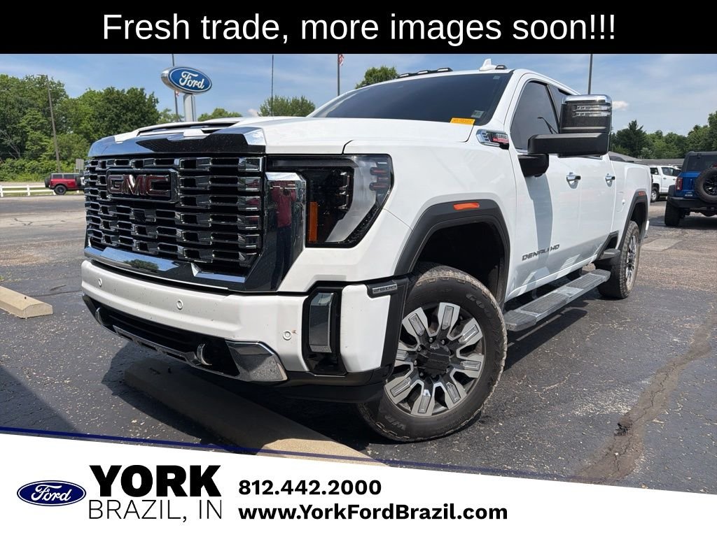 Used 2025 White GMC Denali image 1