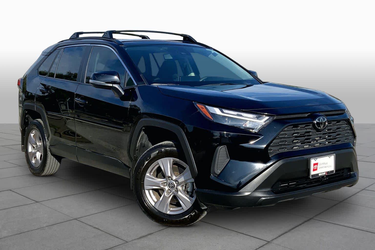 Used 2025 Midnight Black Metallic Toyota XLE image 3