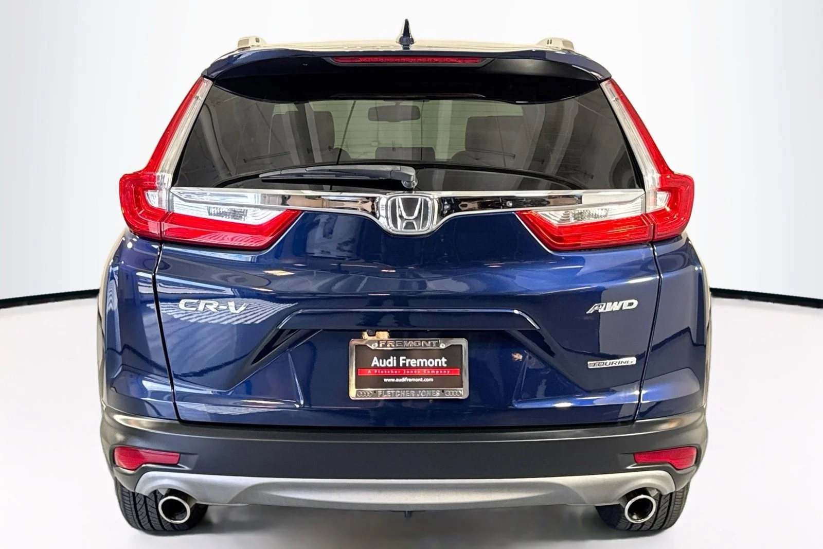 Used 2018 Obsidian Blue Pearl Honda Touring image 6