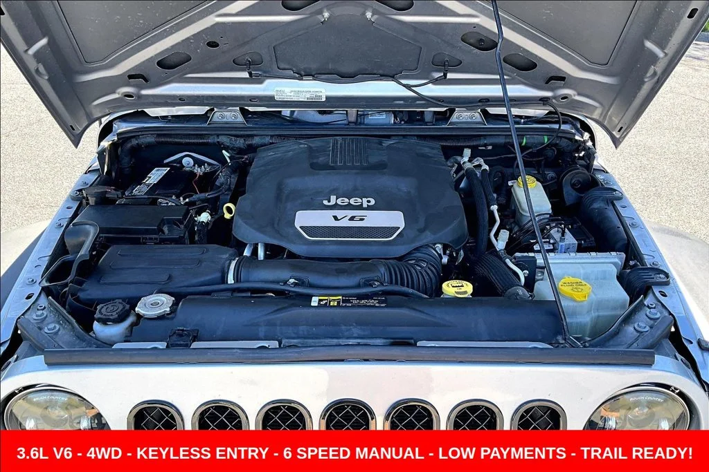 Used 2017 Silver Jeep Unlimited Sport image 34
