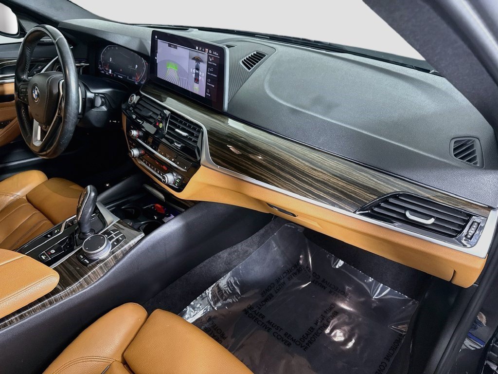 Used 2021 Dark Graphite Metallic BMW 540i xDrive image 26