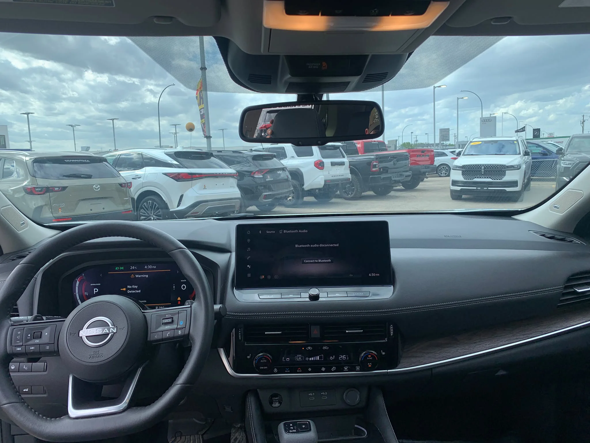 Certified Used 2024 Everest White Pearl Tricoat Nissan Platinum AWD*Adaptive Cruise | Remote Start | Nav | 360 Cam | Htd Leather | Pano Roof | Htd Wheel image 9