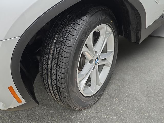 Used 2019 Silver BMW xDrive30i image 28