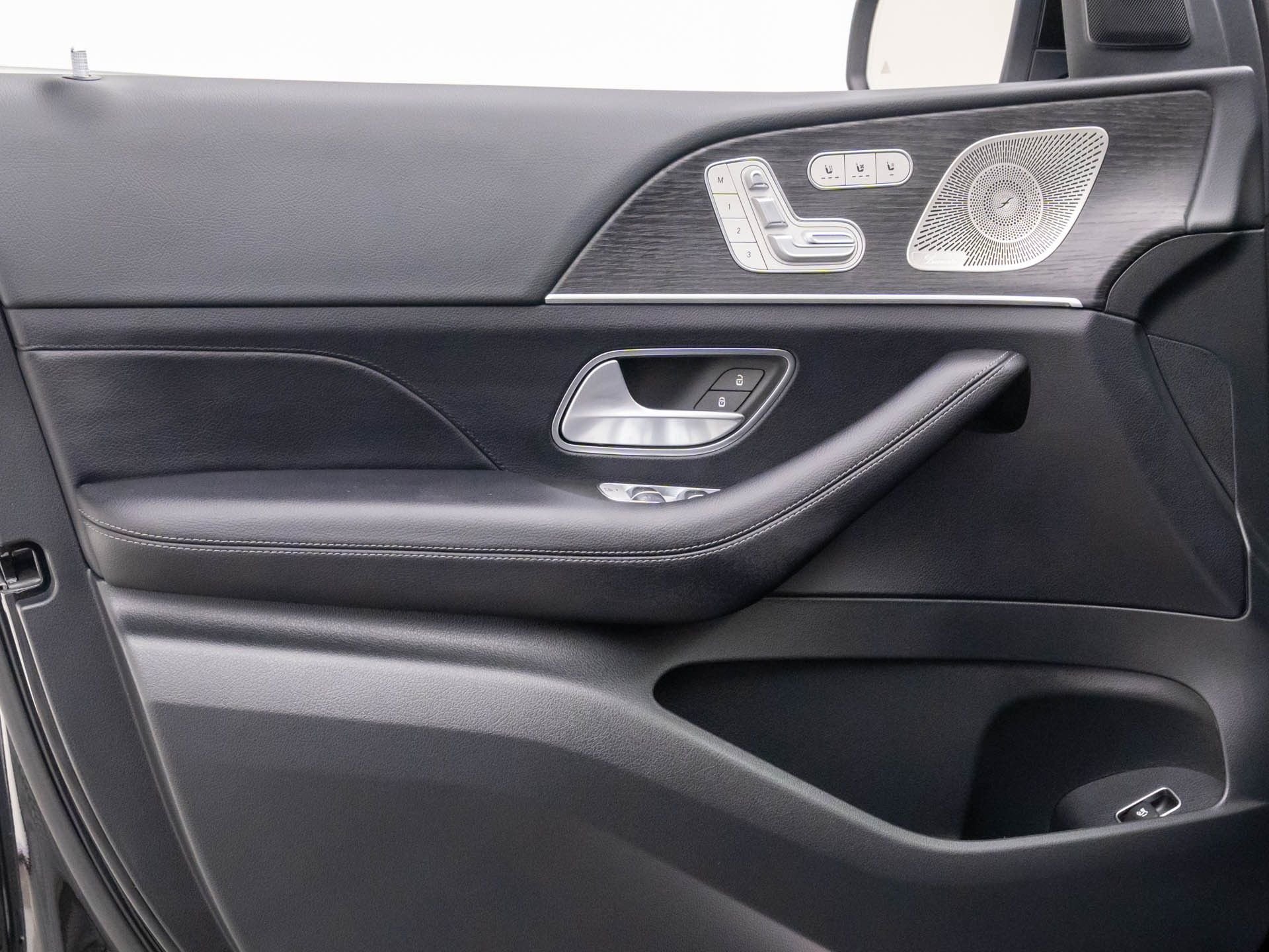 New 2026 Black Mercedes-Benz GLS 450 image 12