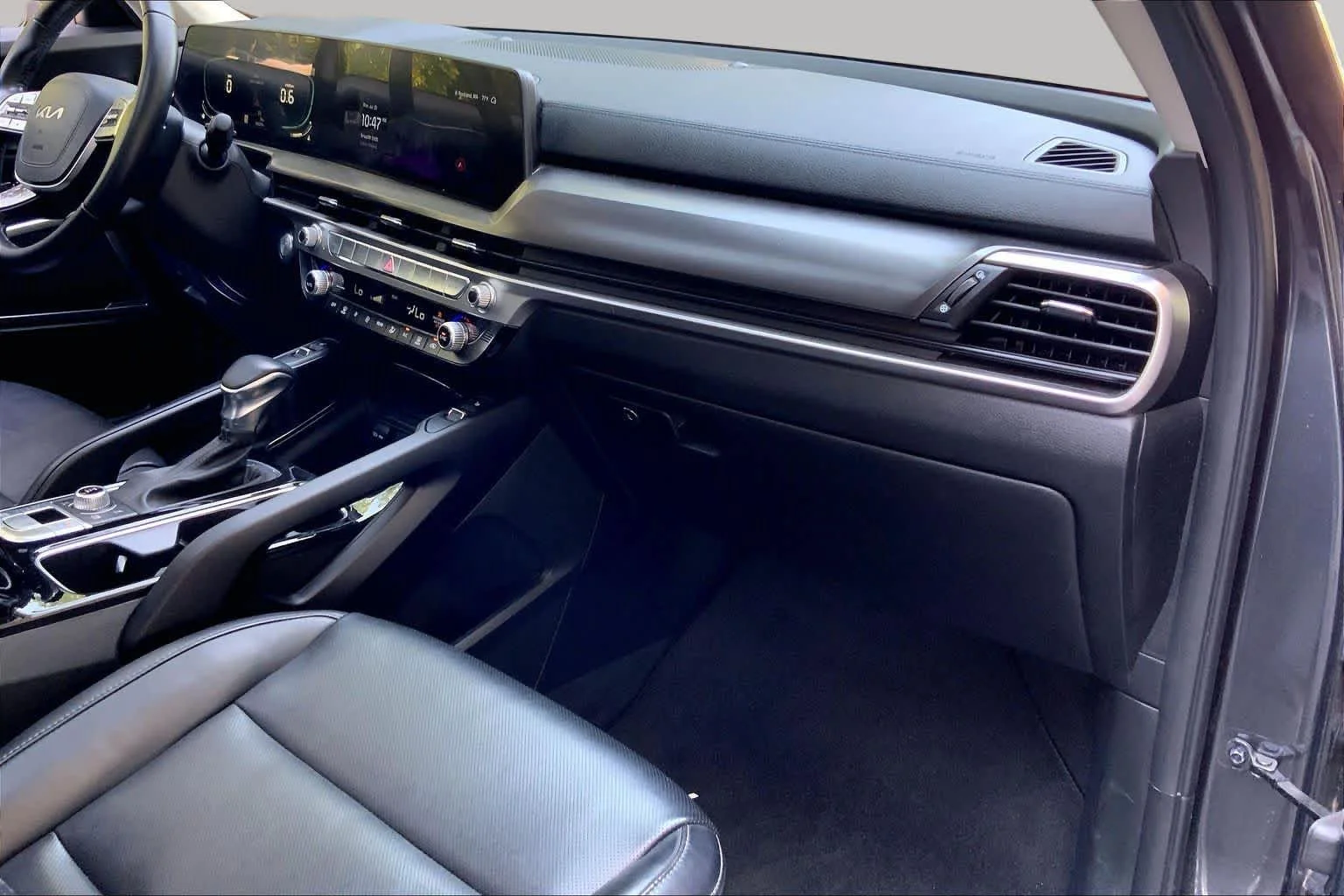 Used 2024 Gravity Gray Kia S image 18