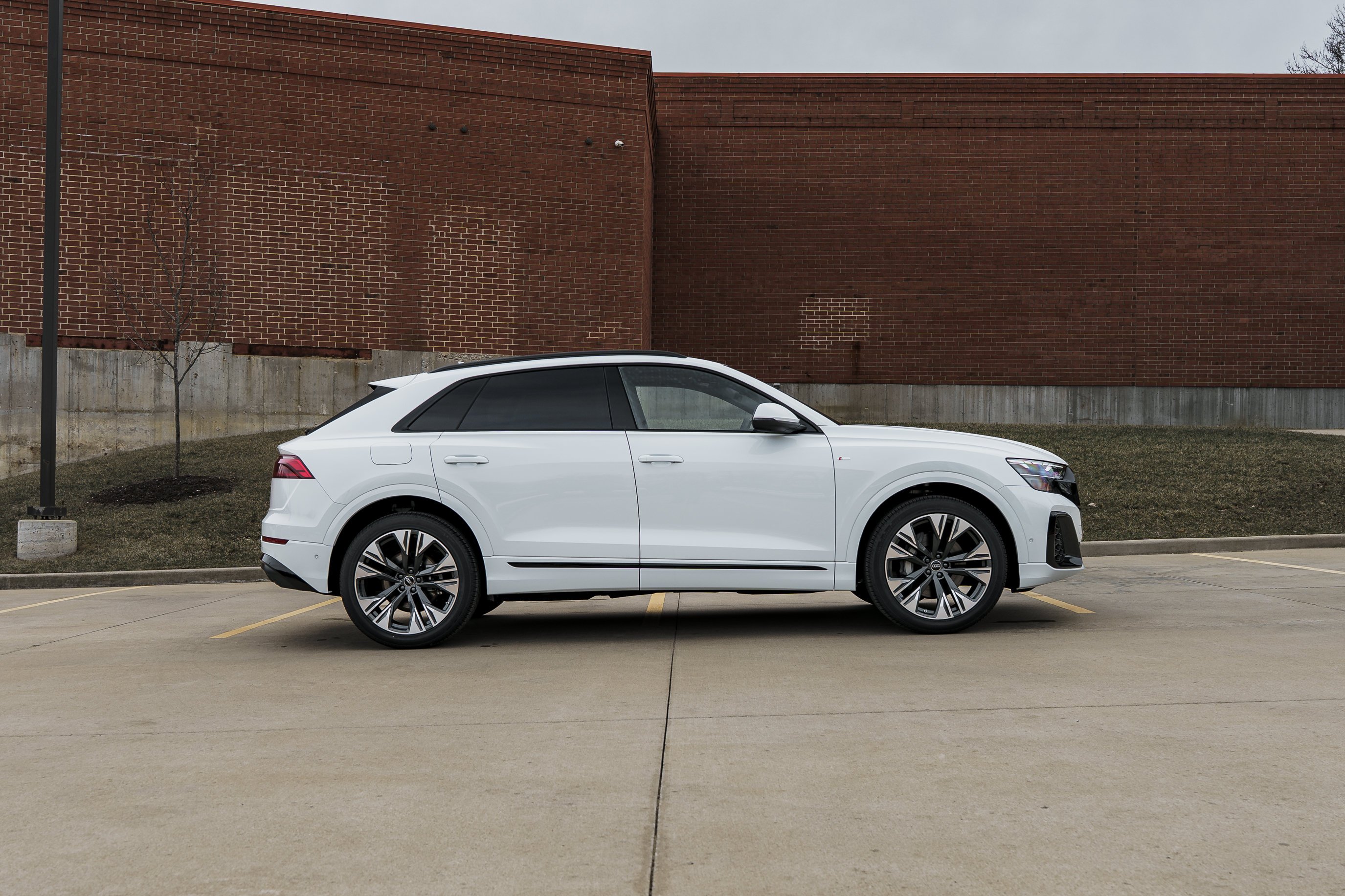 New 2026 Glacier White Metallic Audi Premium Plus image 3