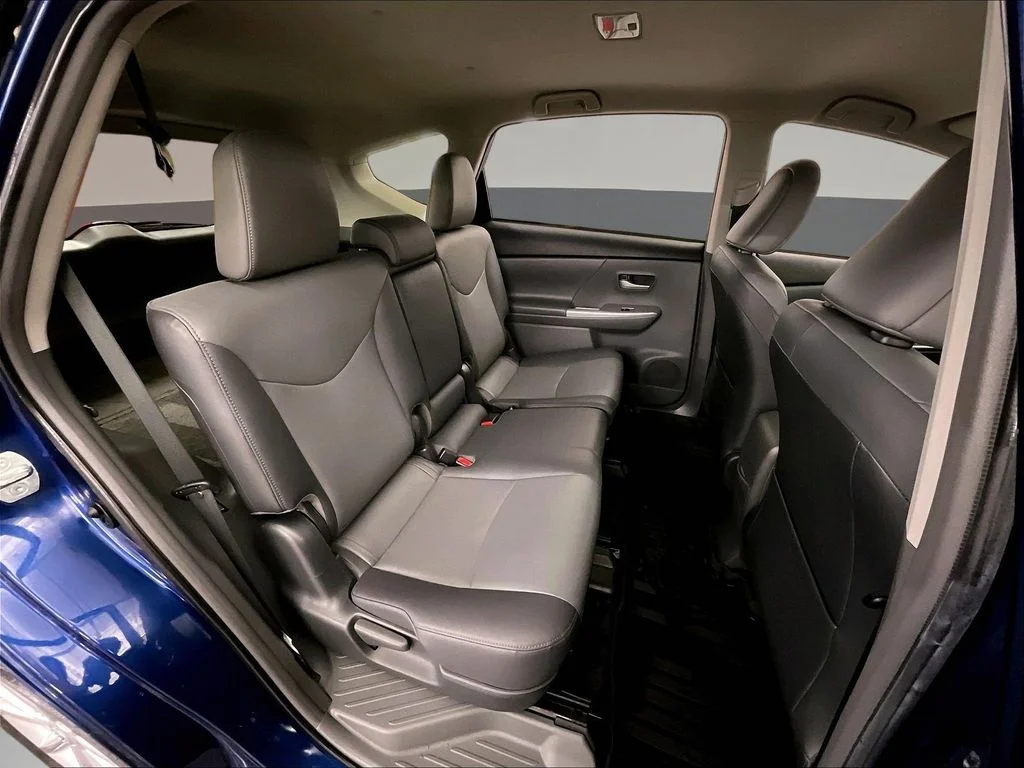 Used 2013 Blue Toyota Five image 31