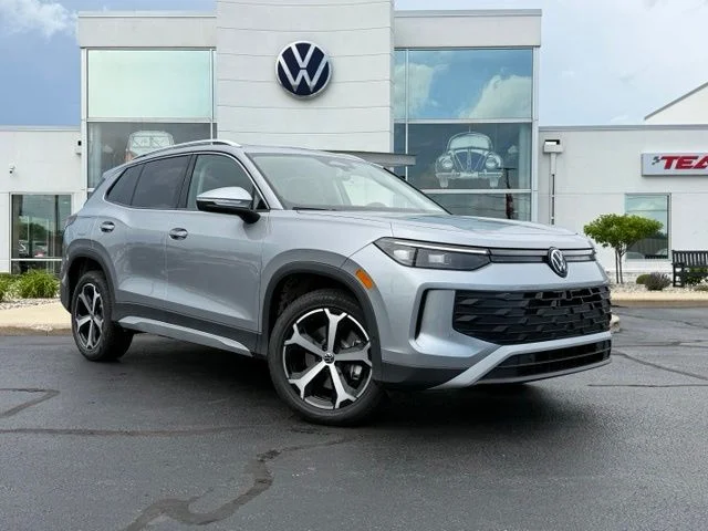 New 2026 Silver Volkswagen 2.0T SE image 1