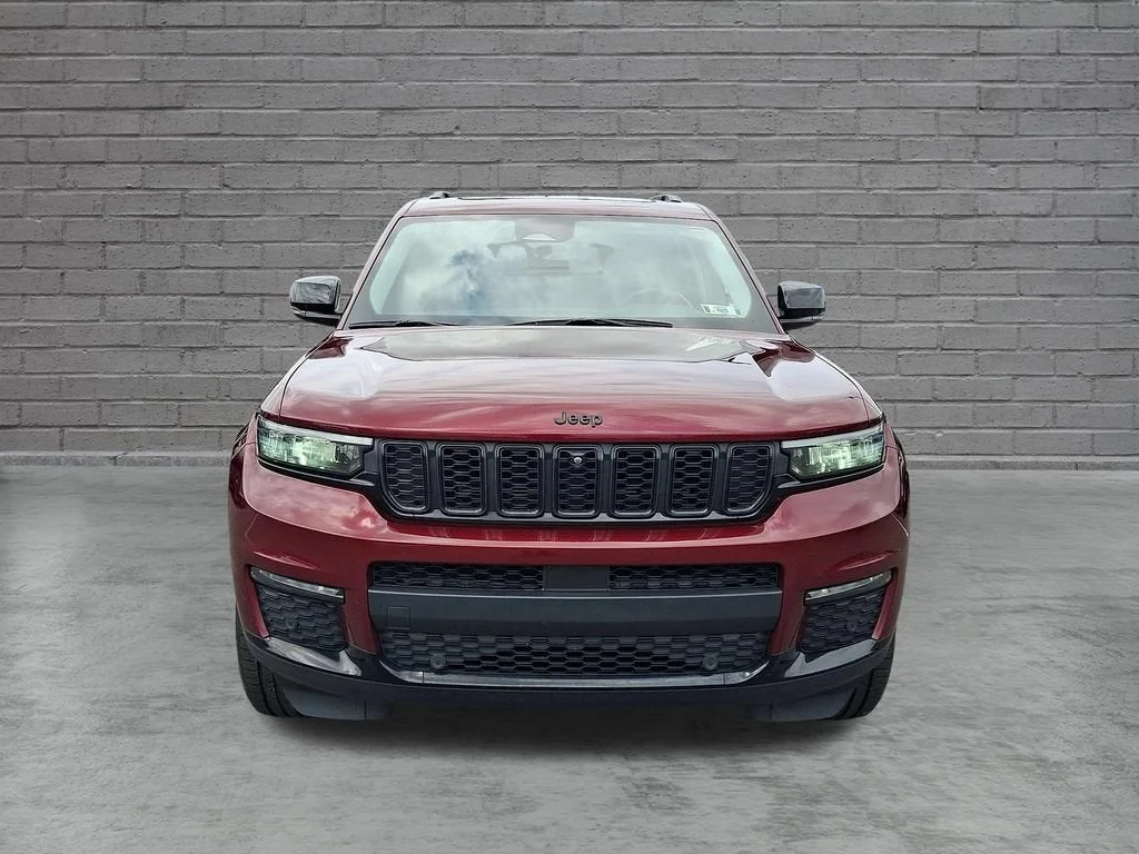 Used 2022 Velvet Red Pear Jeep Limited image 45
