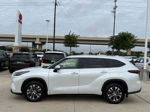 Certified Used 2026 Beige Toyota XLE image 36