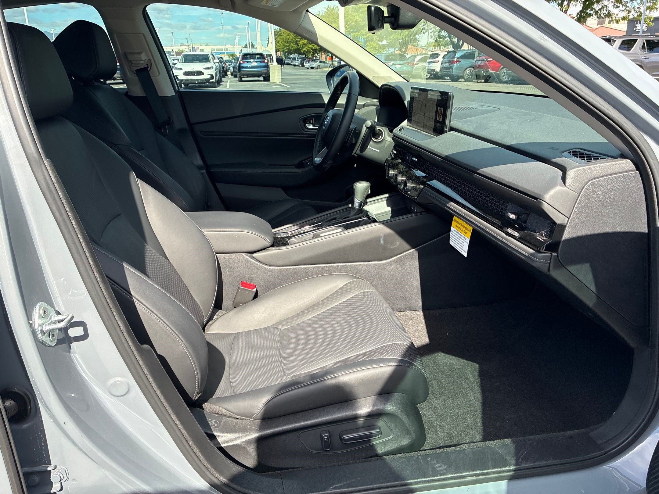Certified Used 2025 Urban Gray Pearl Honda HYBRID TOURING image 32