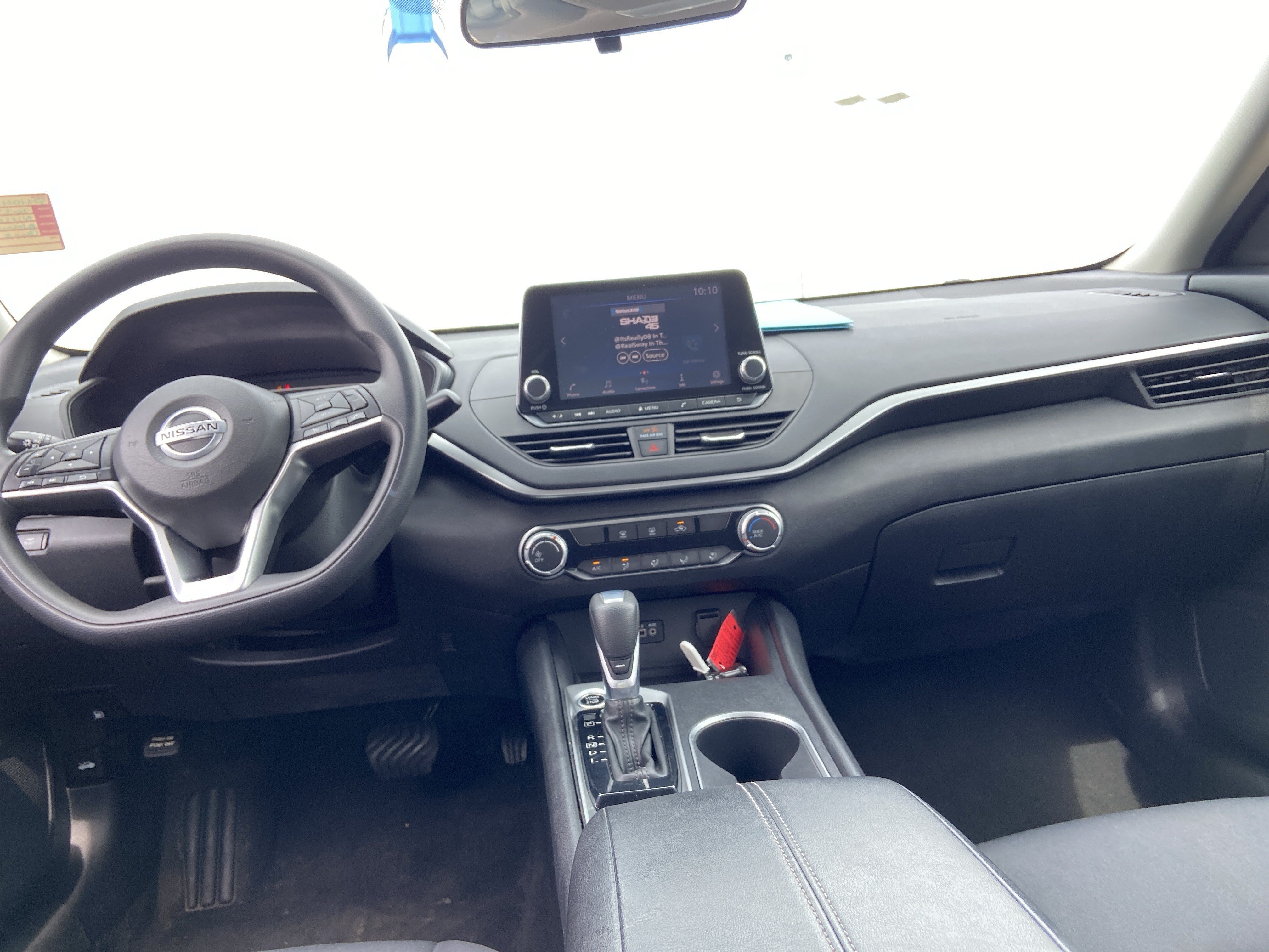 Used 2022 Super Black Nissan 2.5 SV image 15