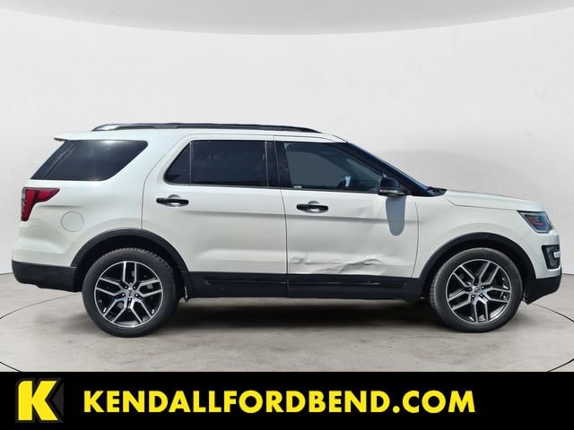 Used 2017 White Ford Sport image 4