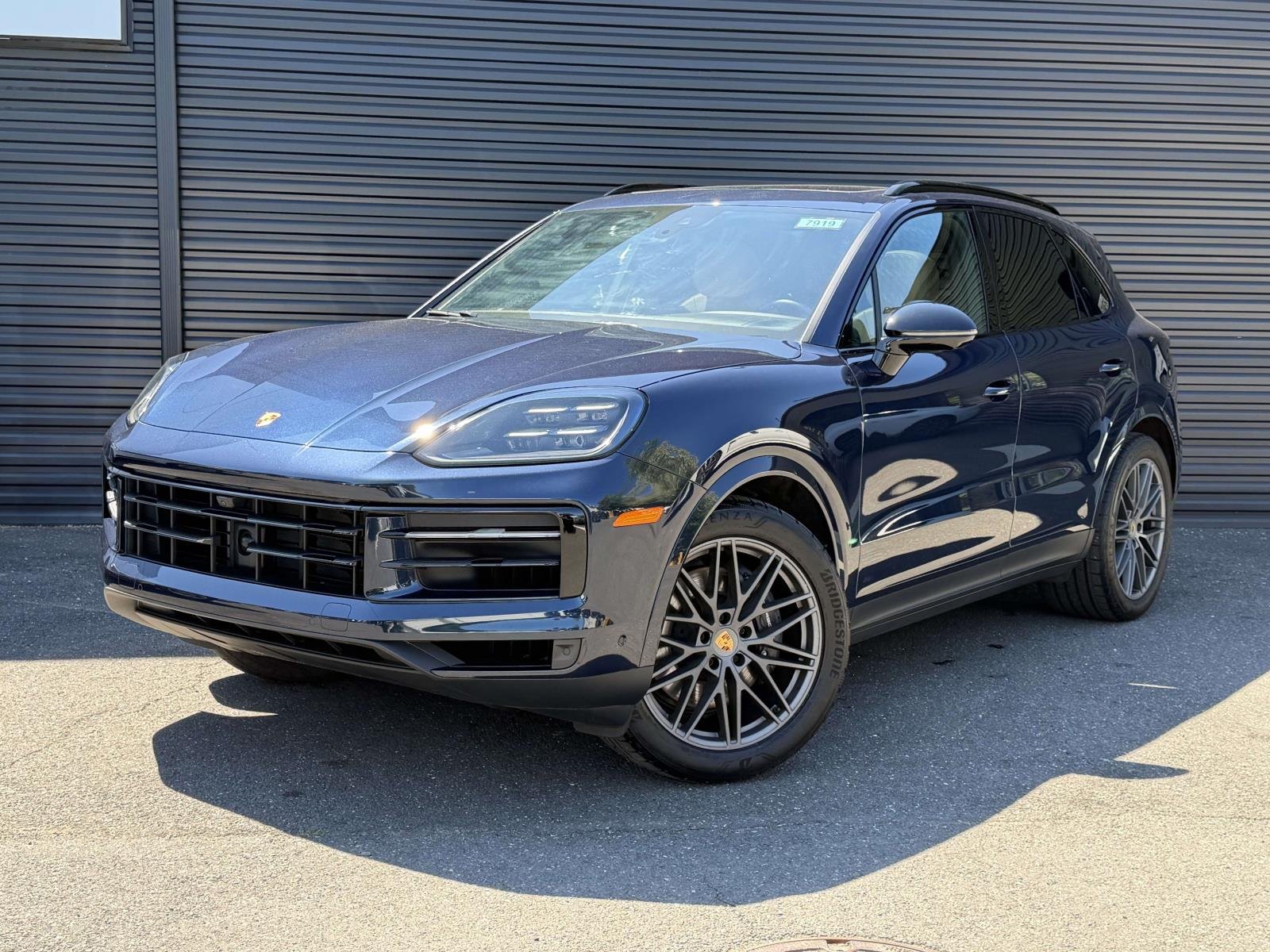 2024 Porsche Cayenne -'s photo