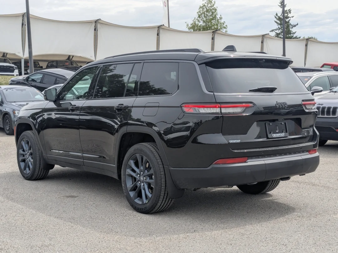New 2026 Black Jeep 85th Anniversary - - 4x4 - 2.0L Turbo - Dual-Pane Panoramic Sunroof - Trailer Tow Pkg & More! image 6