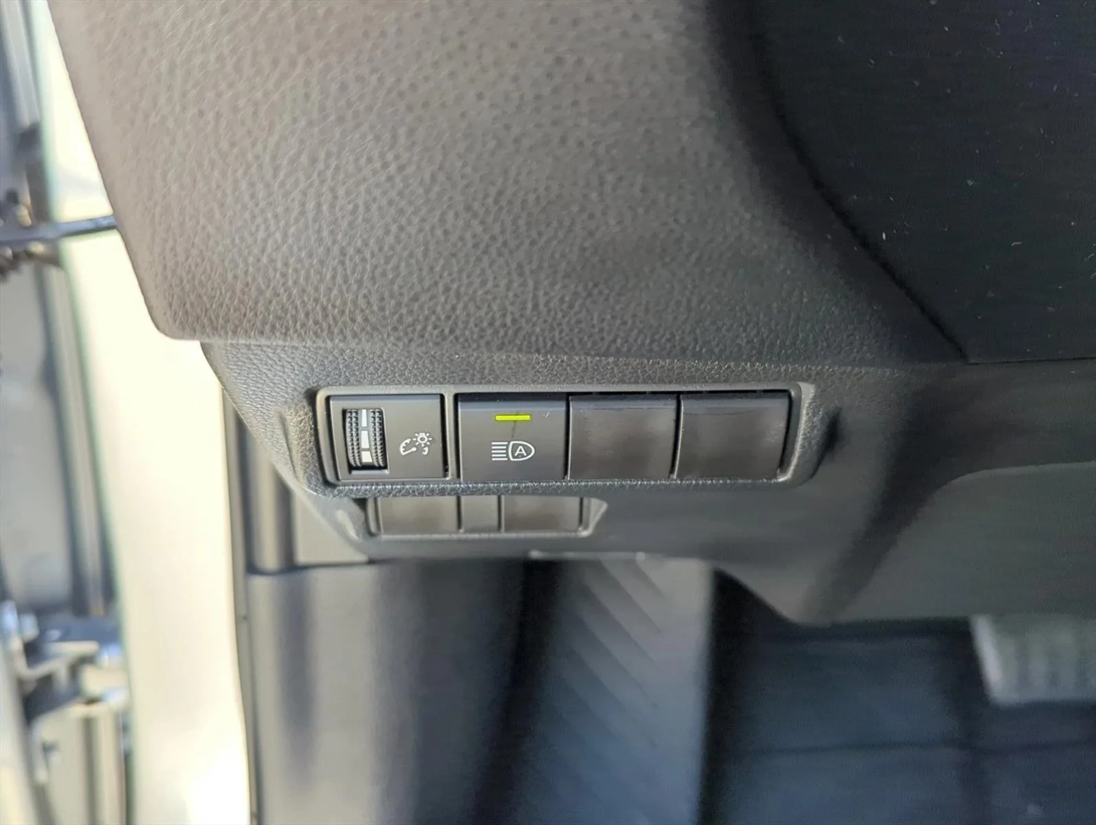 Used 2025 Sonic Silver Toyota LE image 10