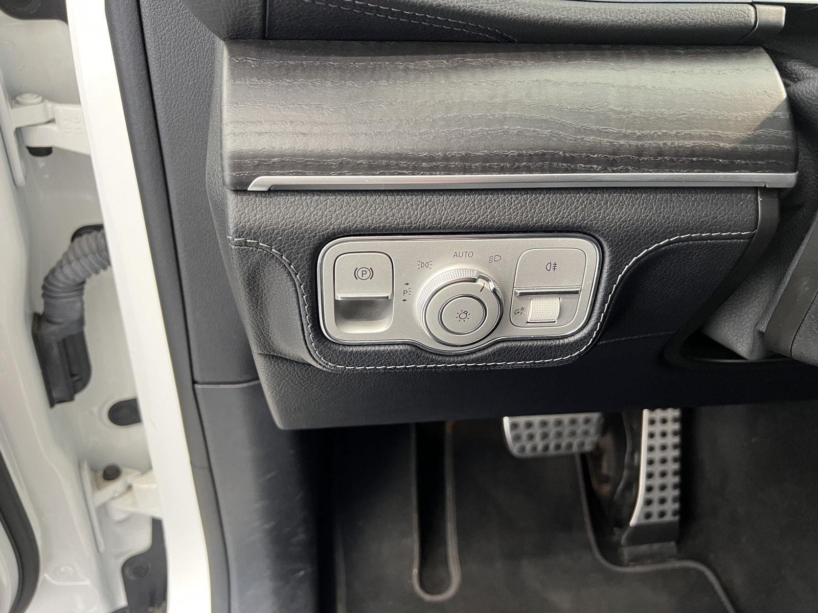 Used 2021 Polar White Mercedes-Benz GLS 580 image 14