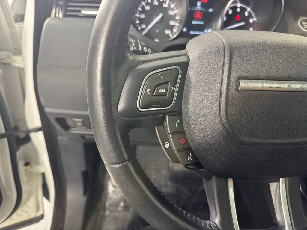Used 2019 Fuji White Land Rover SE image 18