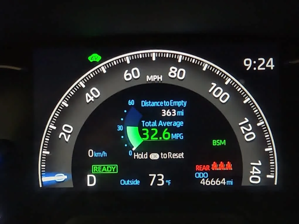 Used 2023 Wind Chill Pearl Toyota Hybrid SE image 18