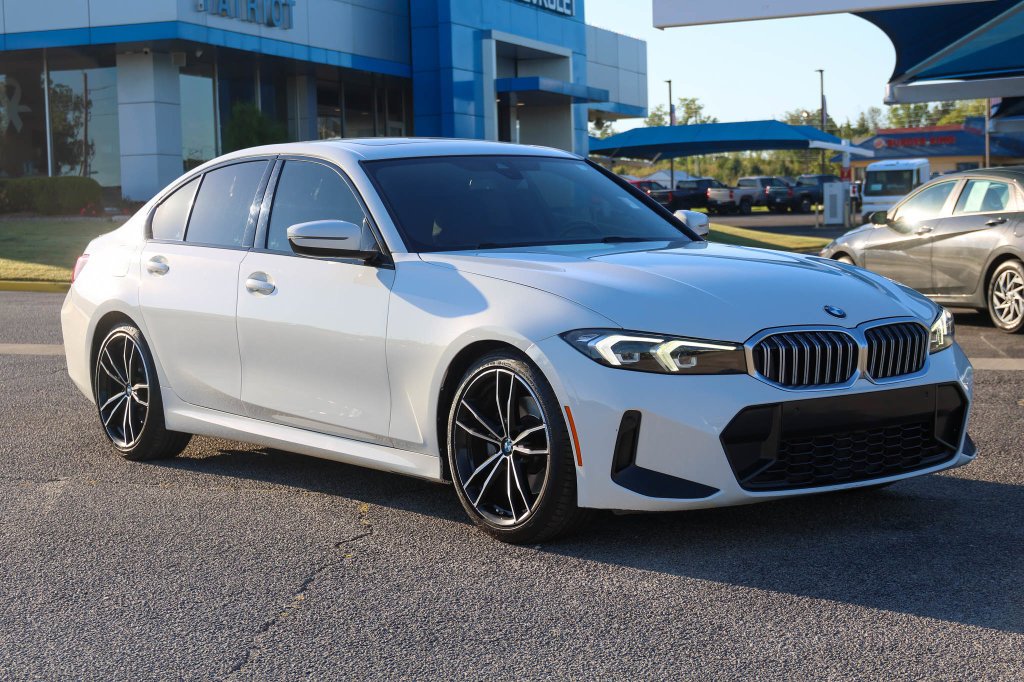 2023 BMW 3 Series 330i