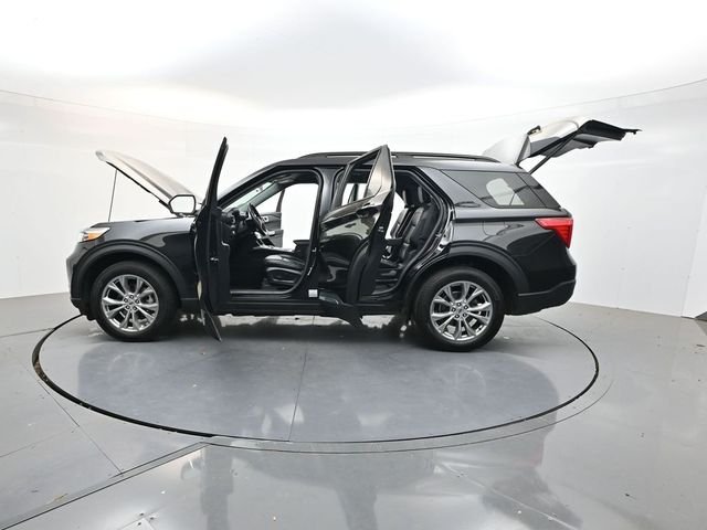 Used 2023 Black Metallic Ford XLT image 27