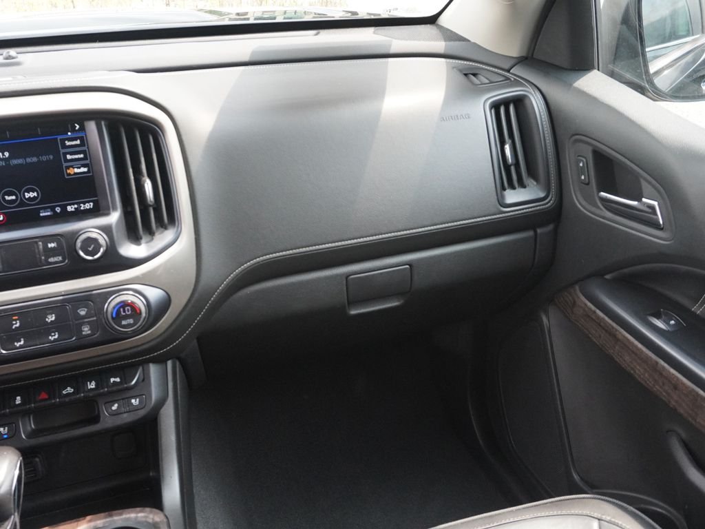Used 2022 Black GMC Denali image 30