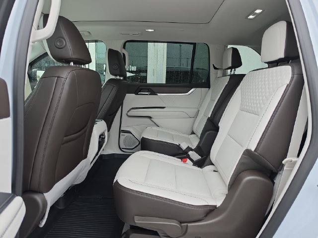 2026 GMC Acadia Denali - Photo 15