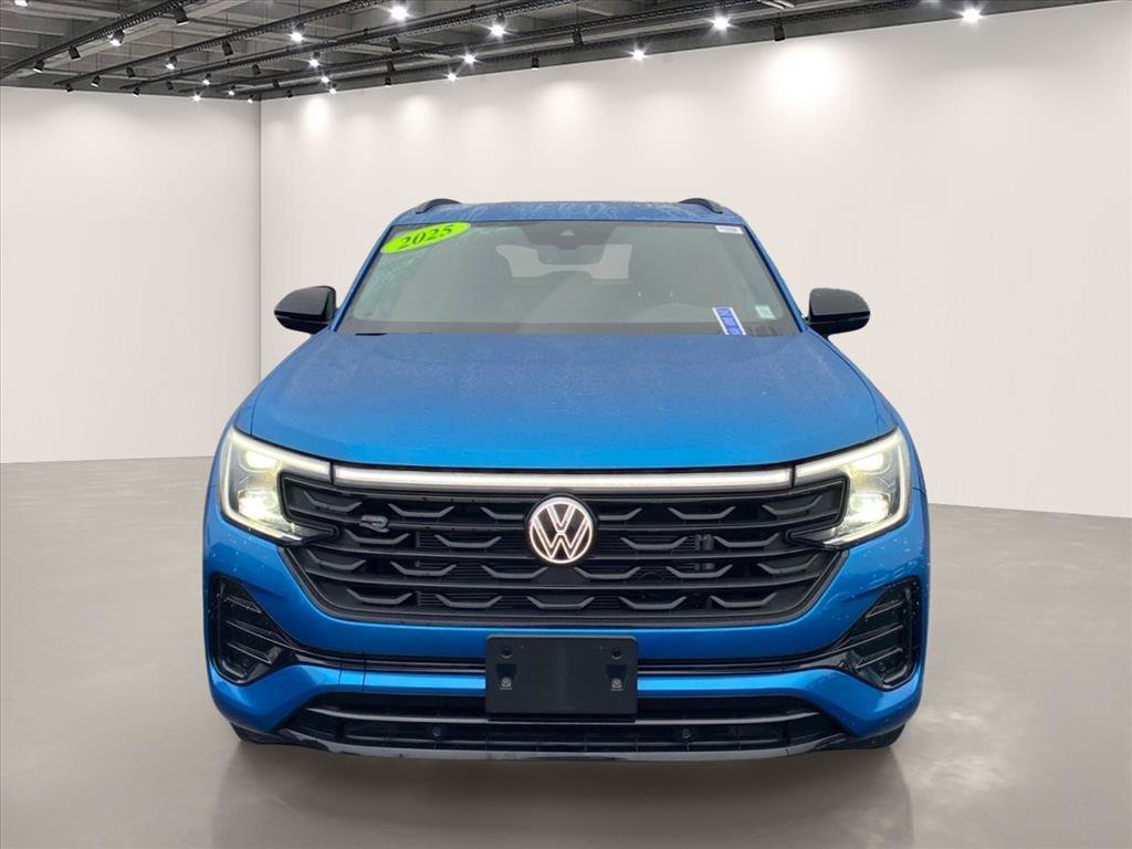 Used 2025  Volkswagen 2.0T SEL R-Line Black image 2