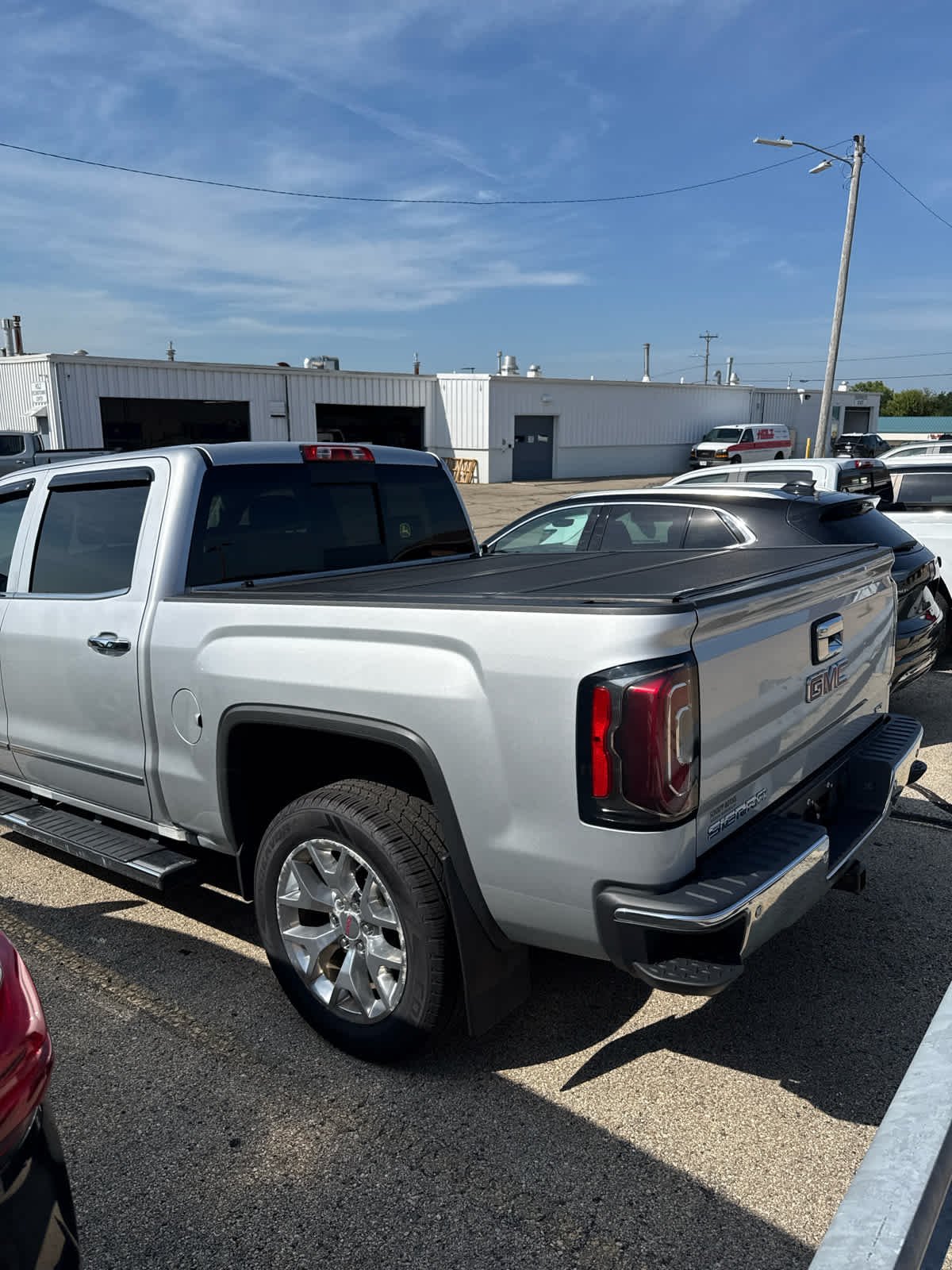 Used 2016 Silver GMC SLT image 2