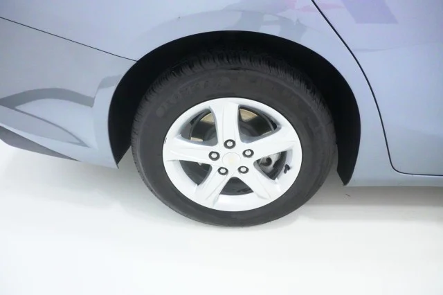 Used 2023  Chevrolet LT image 6