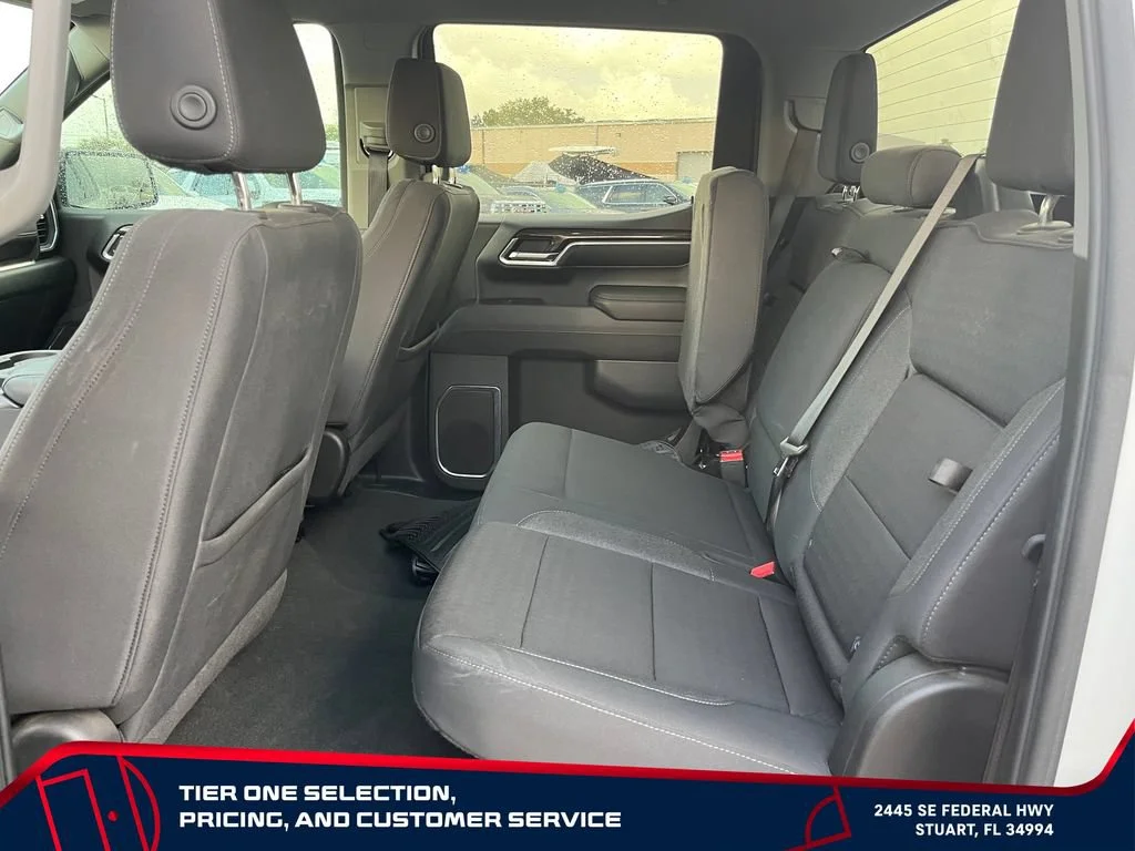 Used 2024 Summit White GMC Elevation image 24