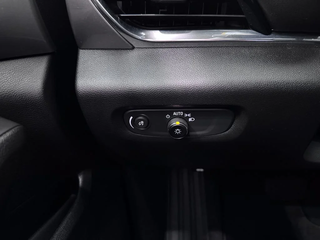 2023 Chevrolet Traverse 1LT - Photo 25