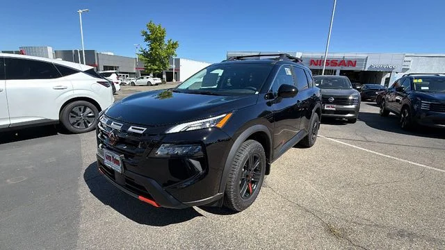 2026 Nissan Rogue Rock Creek AWD's photo