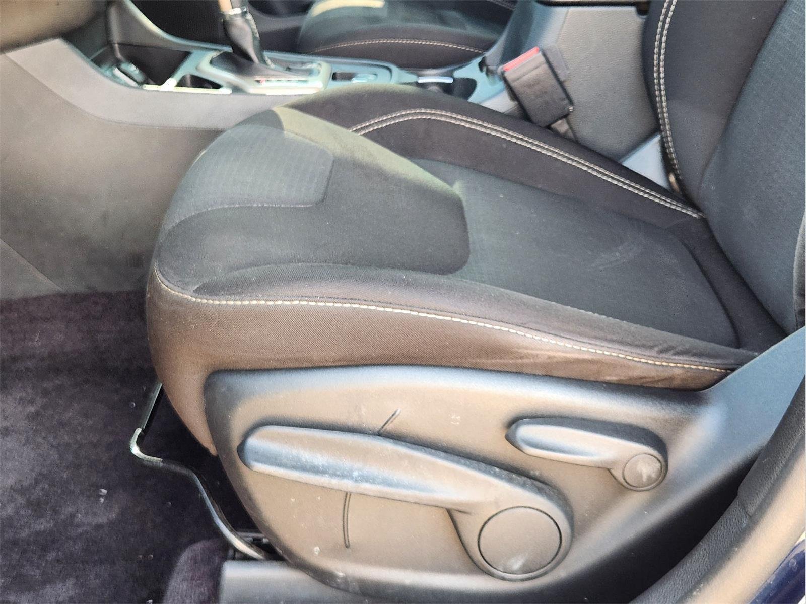 Used 2016 True Blue Pearlcoat Jeep Latitude image 23