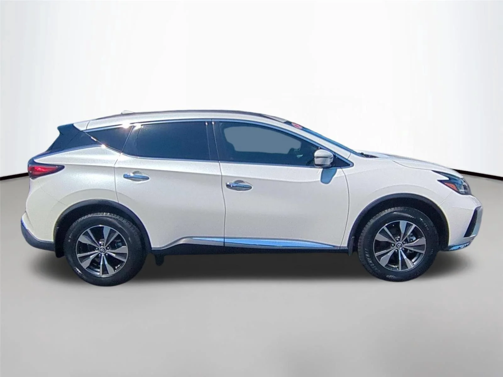 Used 2024 WHITE NISSAN SV image 6