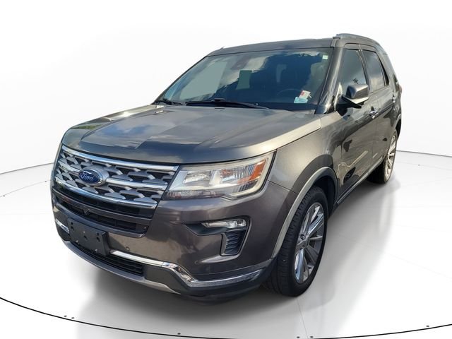 Used 2019 Gray Ford Limited image 2
