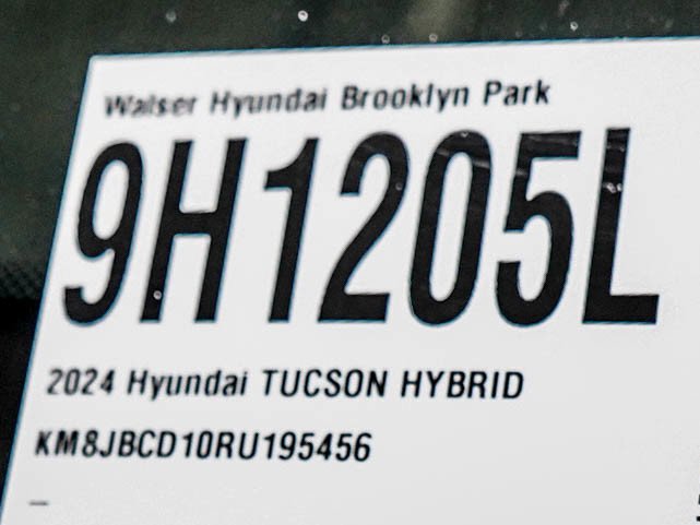 Used 2024 Shimmering Silver Hyundai Blue AWD image 30
