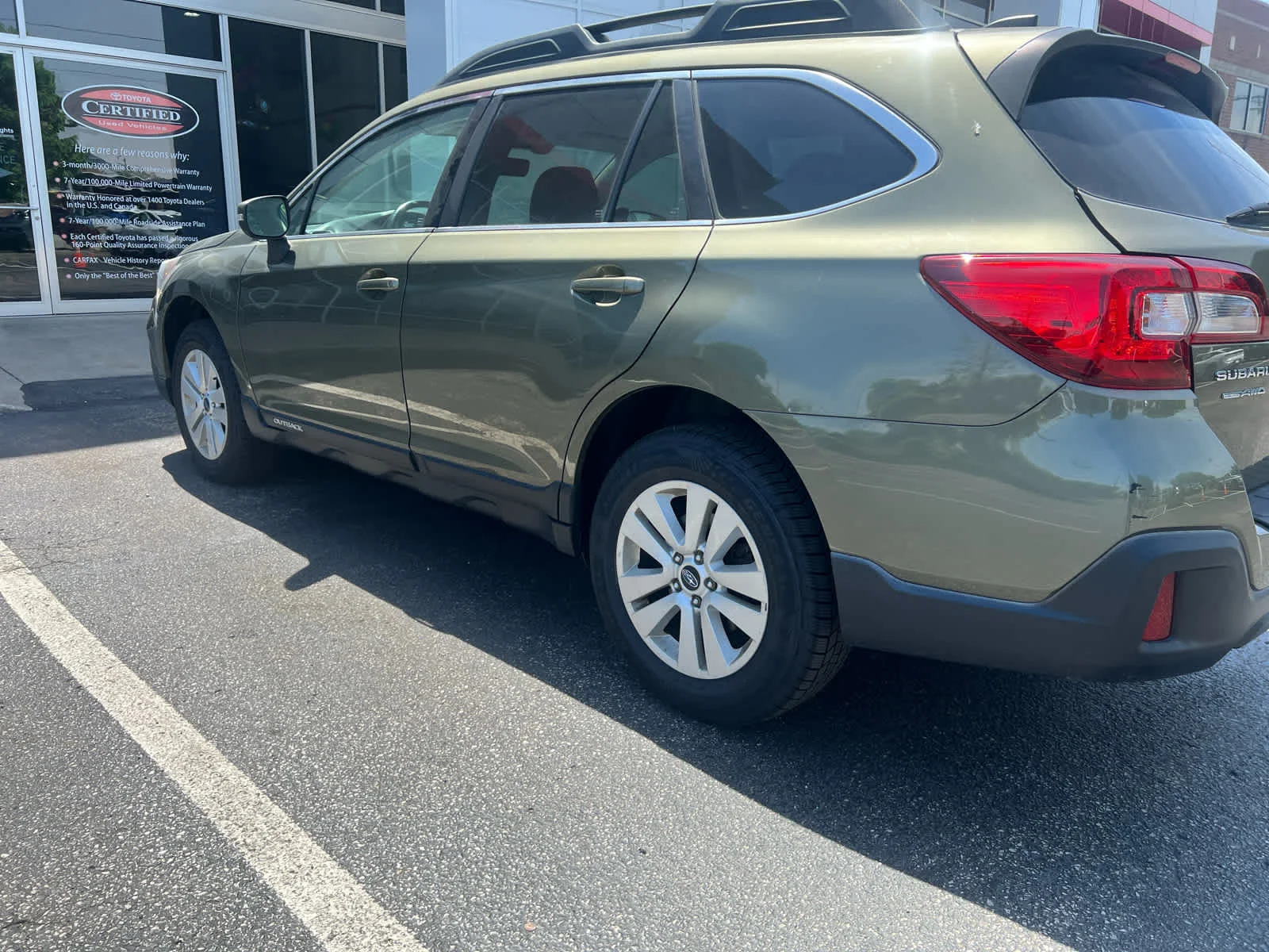 Used 2019 Subaru Outback Premium with VIN 4S4BSAFC4K3326522 for sale in Cleveland Heights, OH