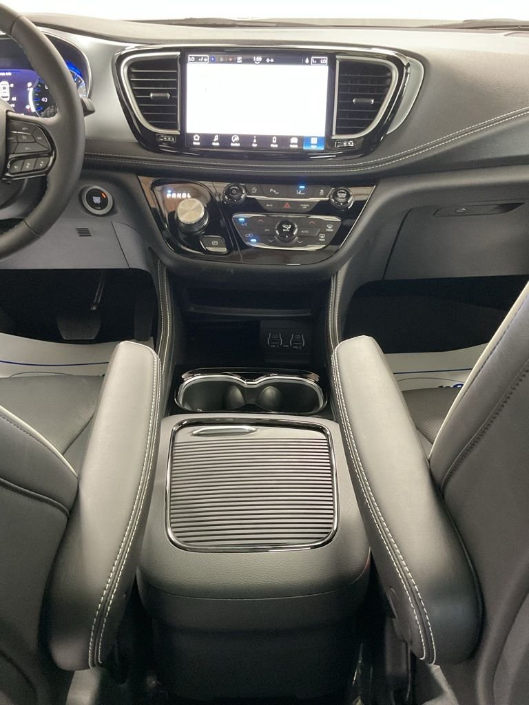 2025 Chrysler Pacifica Limited - Photo 14